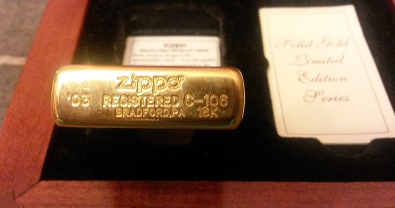 Zippo Solid Gold Marlboro