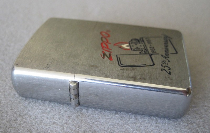 Юбилейная Zippo, петля