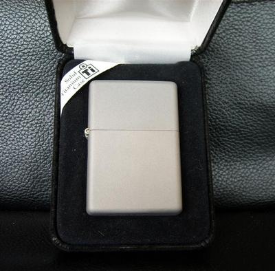 Zippo Solid Titanium