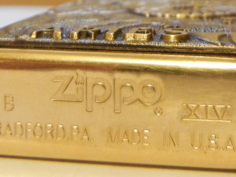 Коллекция из 12 Zippo, знаки зодиака, донный штамп