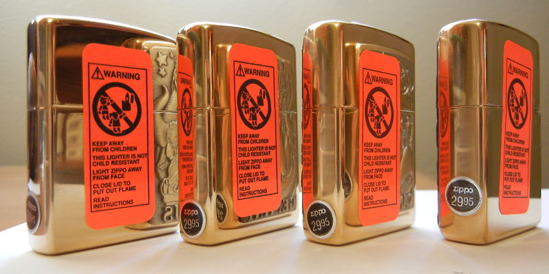 Коллекция из 12 Zippo, знаки зодиака, наклейки на обратной стороне